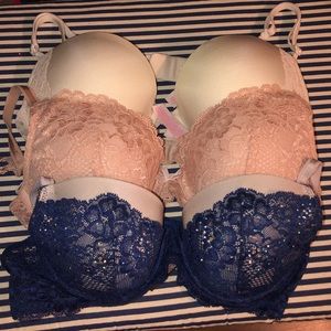 3 Victoria’s Secret Bra’s